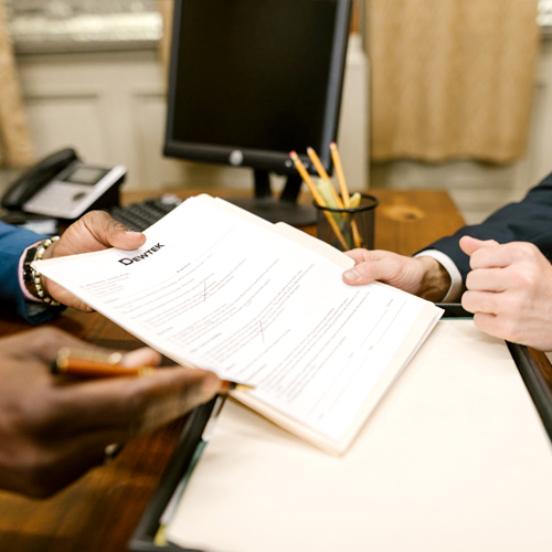 租賃服務 除了專業設備規劃與買賣,亦有提供租賃方案。